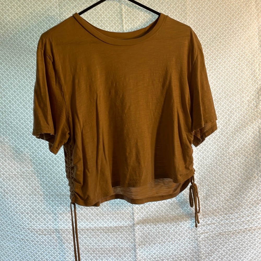 Universal threads brown T-shirt size XL